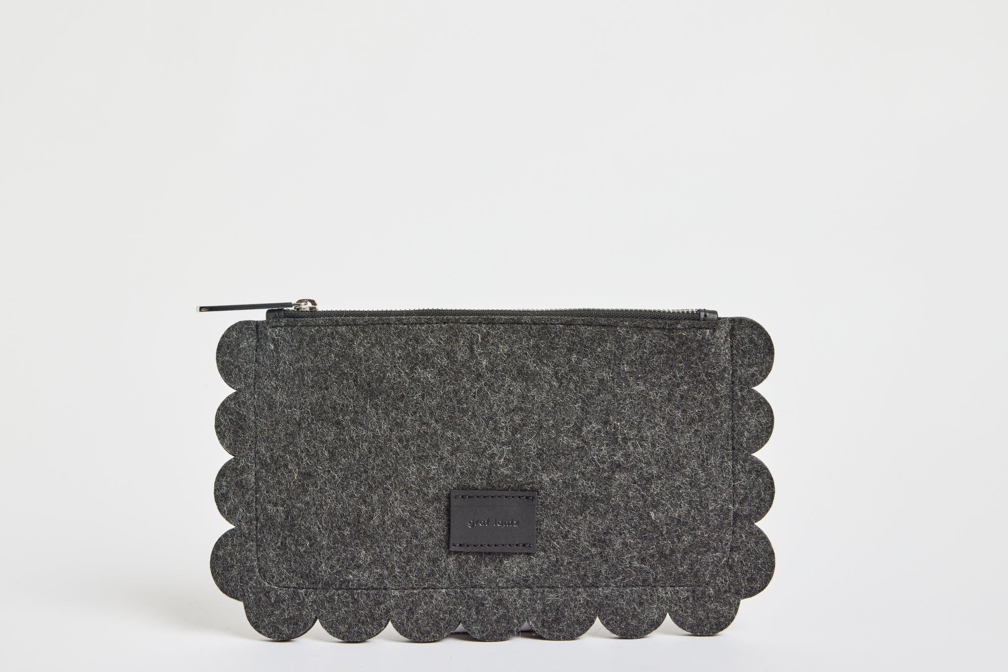 Deco Edge Scallop Pouch, Granite