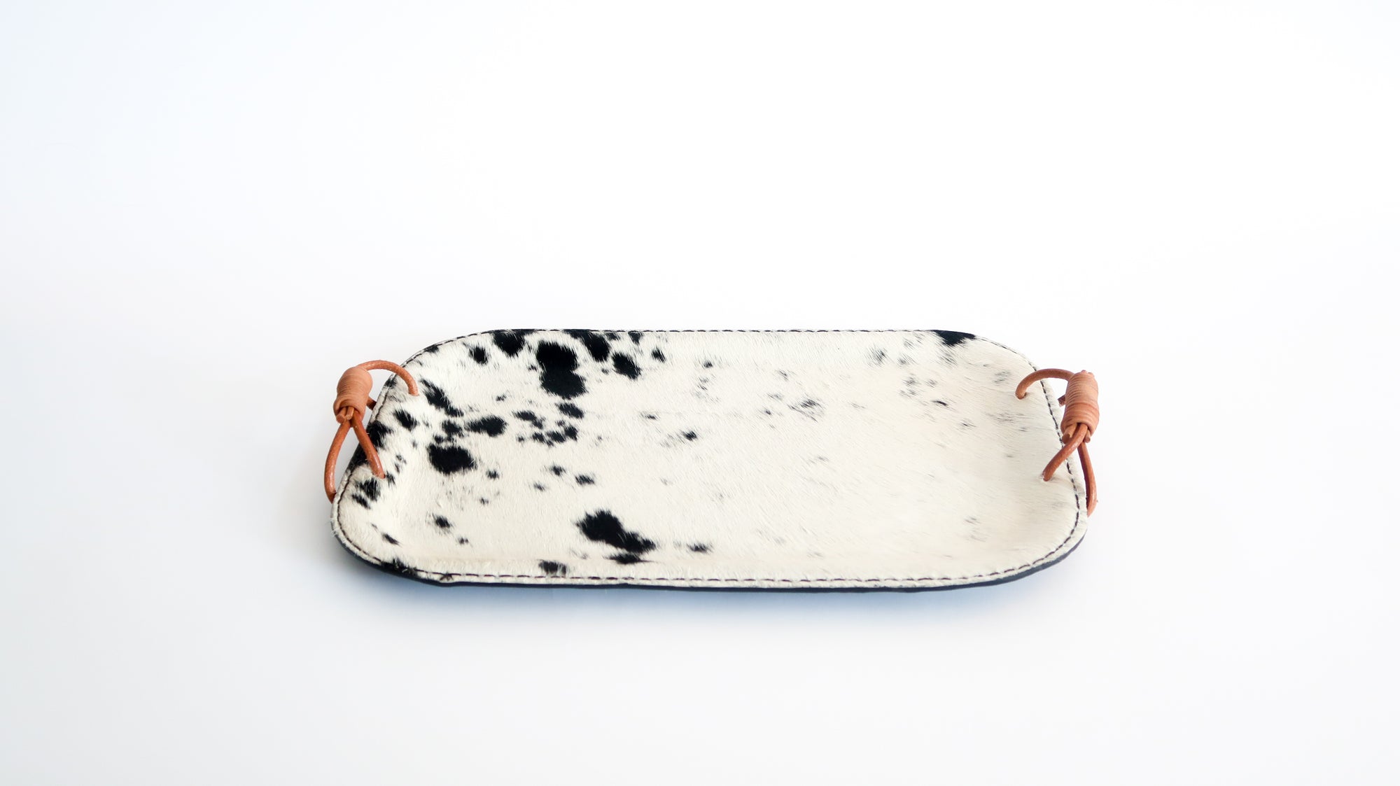 Hide Tray With Handle