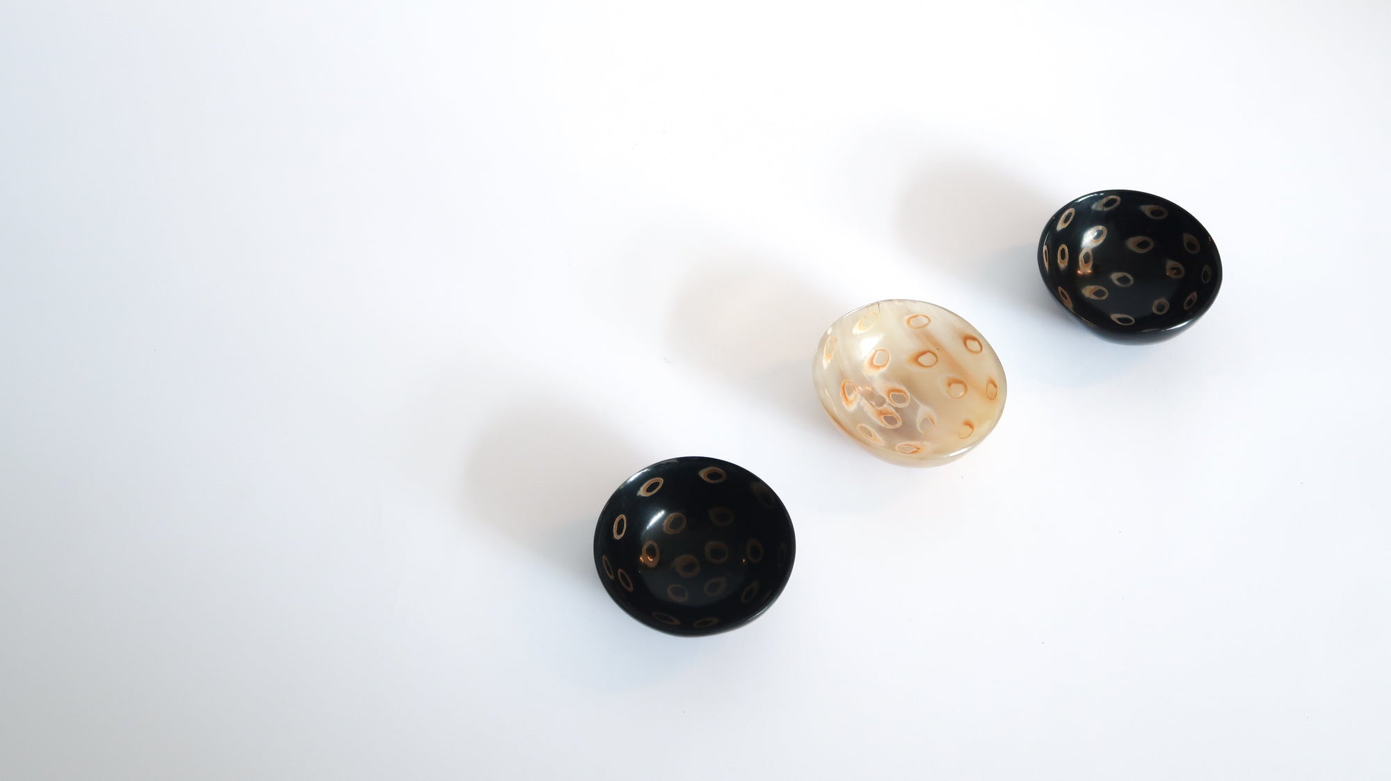 Small Peacock Pinch Bowl