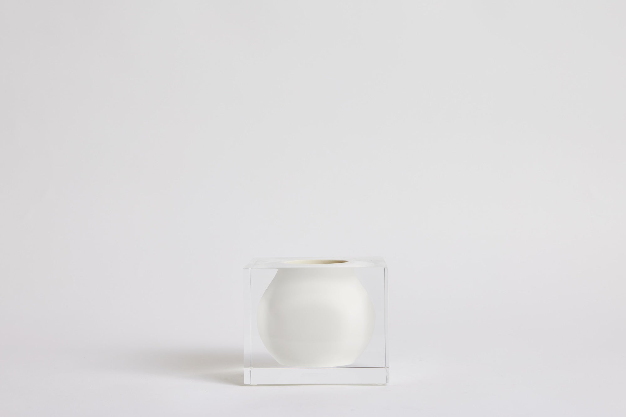 Mosco Bud Vase, White