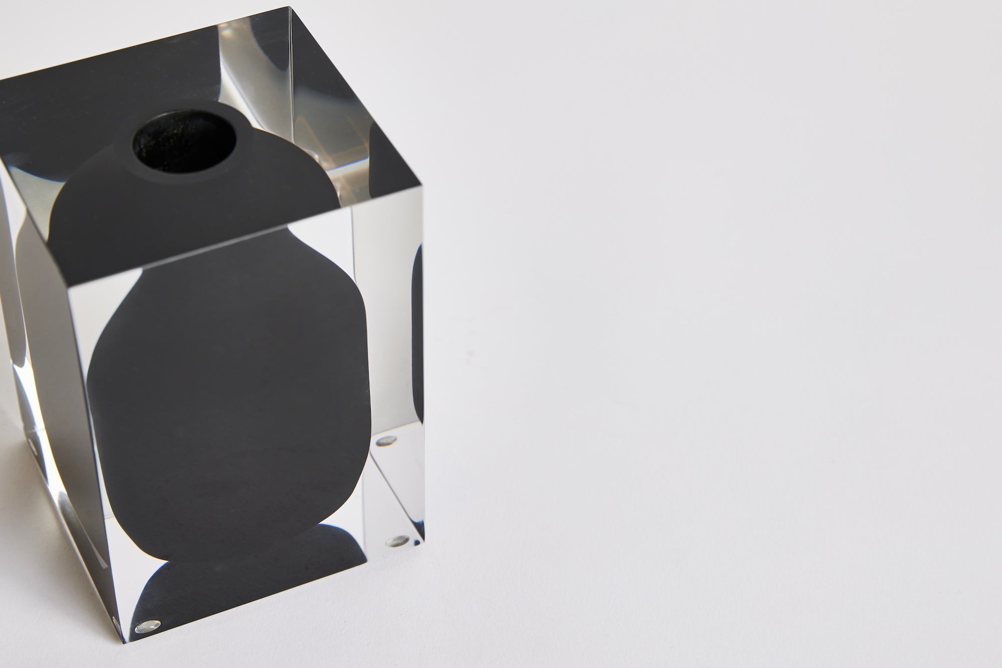 Hogan Bud Vase, Black