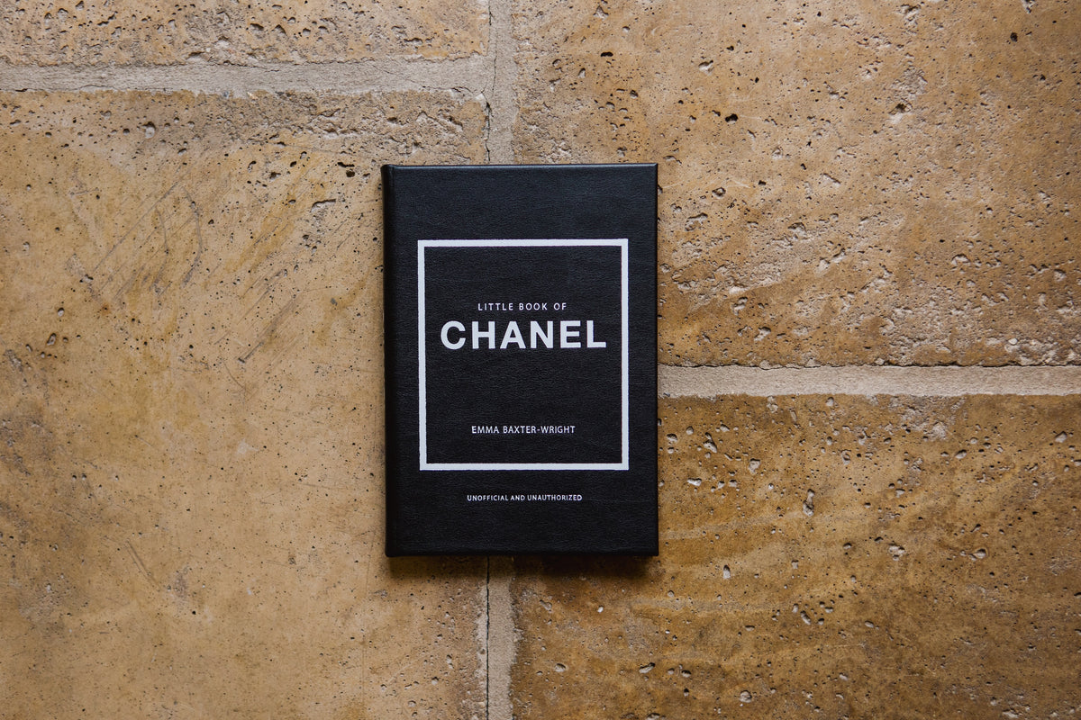 Little Book of Chanel: Leather Edition – details by Liz Woods